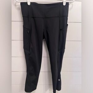 Lululemon legging size 6 luxtreme like new
